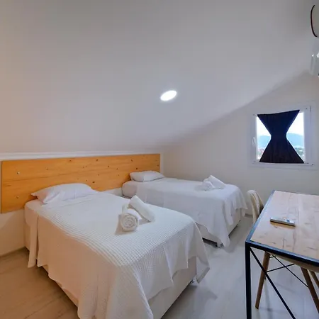 Villa Merkezi Dogayla Ic Ice 4+2 White Fethiye