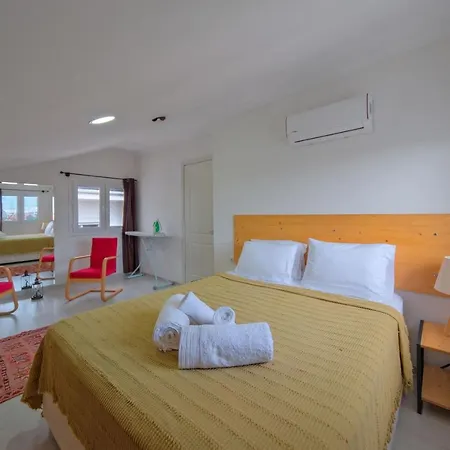 ヴィラ Merkezi Dogayla Ic Ice 4+2 White *