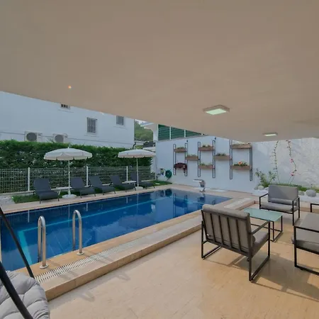 Merkezi Dogayla Ic Ice 4+2 White Villa Fethiye
